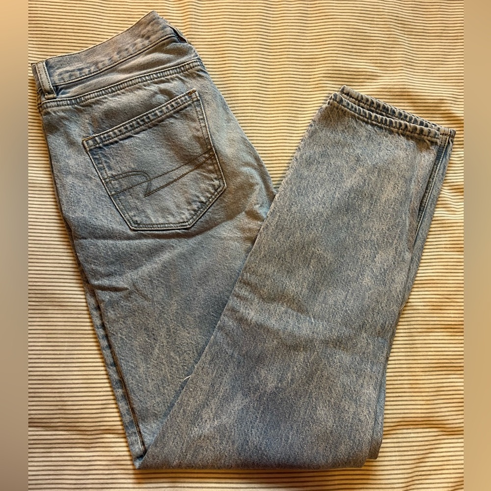 american eagle mom jean